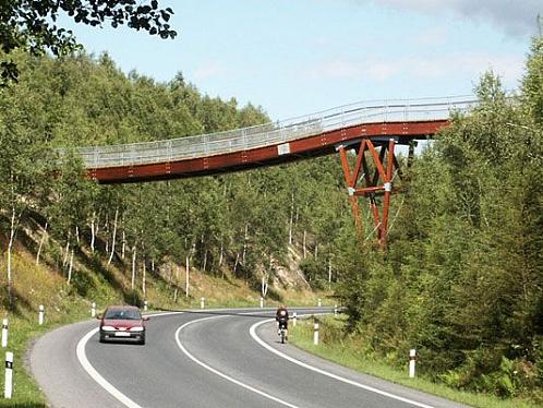 Turistická lávka Rádlo, turistický most postavený pro potřeby Nové hřebenovky. Stavba získala jedno z ocenění Stavby roku Libereckého kraje