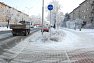 S podobnou situací se setkávají cyklisté i v jiných městech ČR. Tento obrázek je z Plzně - cyklopruh na chodníku není odmetený, uklizena je pouze část pro chodce. Částečně odtátý a udupaný sníh vytvoří po čase ledovku.