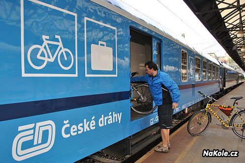 Cyklisté si stěžují na České dráhy, vlaky jezdí ale stále více