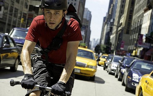 Expresní zásilka (Premuim Rush) – film o tom, jak se jezdí po městě na kole