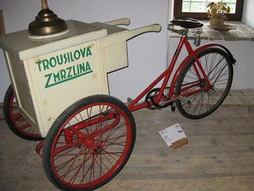 První české muzeum cyklistiky bylo otevřeno v roce 2007. Tento kousek je z roku 1934 - značka Trojan Kolín.