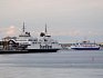 Kyvadlové spojení mezi švédským Helsingborgem a dánským Helsingørem zajišťují společnosti Scandlines a HH-Ferries.