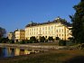 Drottningholm – soukromá rezidence švédské královské rodiny na předměstí Stockholmu. Palác je také na seznamu UNESCO.