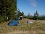 Naše stany na tábořišti, kde bylo v noci živo (sever pol. Pärispea)