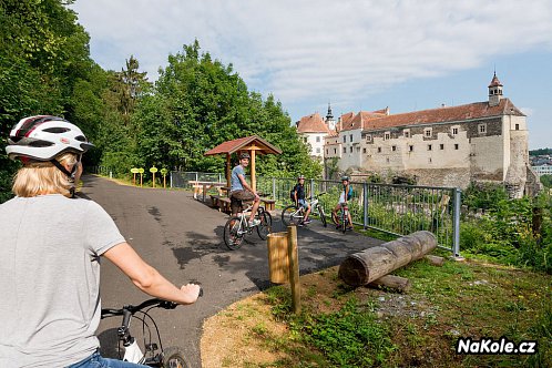 Výhled na hrad Raabs z Thayarunde