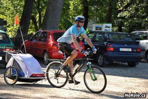 Cykloturistika s dětmi získala na oblibě a v počtu cyklopřívěsů jsme v Evropě na špičce.