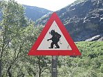 Trollí značka varající před Trolly v Trollstigenu. (Wikimedia Commons)