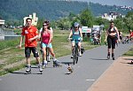 Páteřní Modřanská stezka v Praze o víkendech praská ve švech. Oblíbili si ji nejen cyklisté, ale také in-line bruslaři. (Jitka Vrtalová, NaKole.cz)