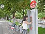 Jedna ze stanic vídeňského bike sharing systému