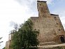 Poměrně zachovaný je hrad Lipnice