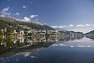Takovéto výhledy potkáte na Innské - nad jezerem St. Moritz se v pozadí tyčí třítisícovky Piz Padella a Crasta Mora.