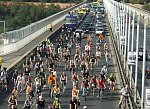 Pražská cyklojízda na Nuselském mostě v Praze (Hynek Moravec)