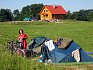 Ráno po noci na soukromém pozemku před Elvou