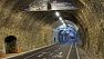 Po cyklostezce, bývalé železnici z Itálie do Francie, se jelo parádně. V tunelech byl příjemný chládek.