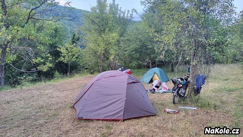 Nocleh ve starém sadu