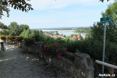 Obernberg s Innskou přehradou, ještě před Braunau.